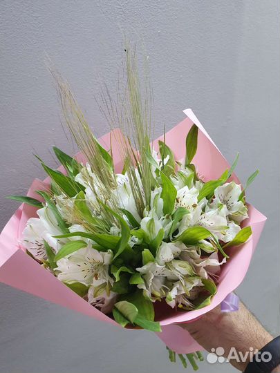 Букет из альстромерий