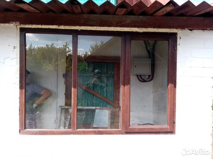 Деревянное окно на Дачу