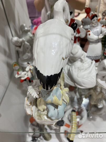 Аист цапля с лягушкой Дулево фарфоровая статуэтка