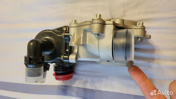 Помпа с термостатом (в сборе) Е90, Е81, Е84