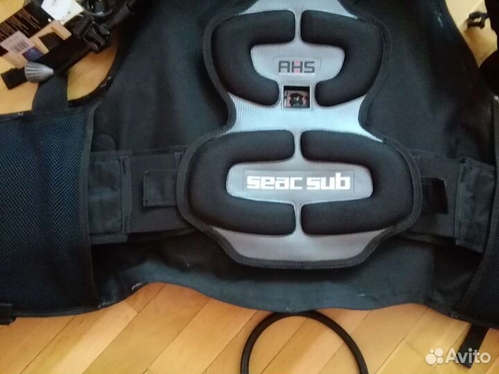 Компенсатор плавучести и регулятор давления