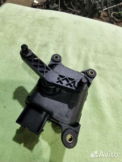 Моторчик заслонки печки audi а6 с5