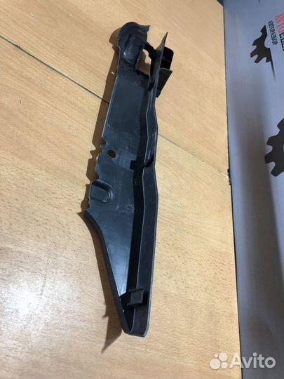 Накладка переднего левого крыла Форд Фокус 2+ рест