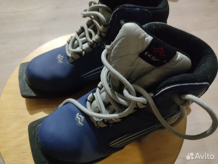 Лыжные ботинки 34 и 38 размеры