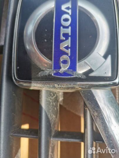 Решетка радиатора Volvo s80 II
