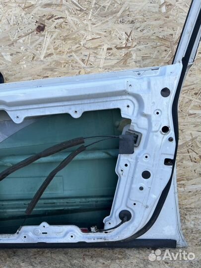 Дверь передняя правая Nissan Altima L31