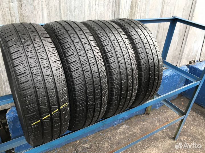 Pirelli Carrier 215/75 R16