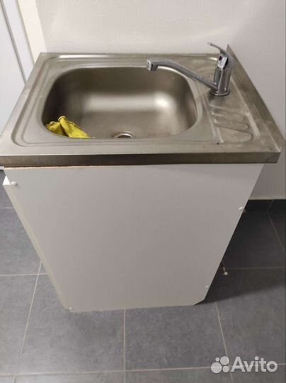 Тумба с умывальником бу