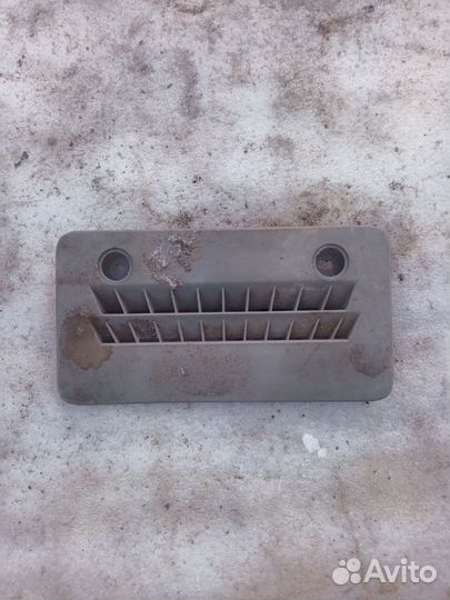 Решетка вентиляционная Audi A8 2006