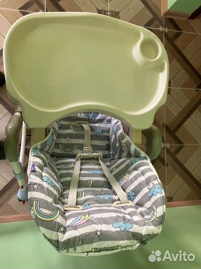 Стульчик со столиком для кормления ребёнка
