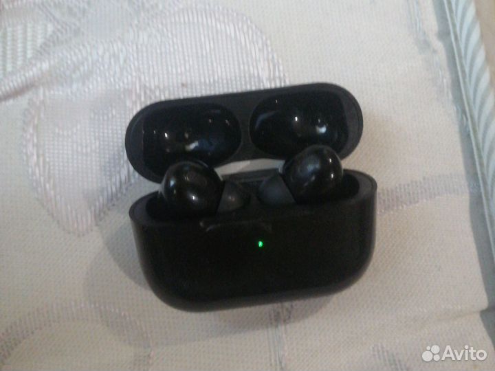 Черные аирподс