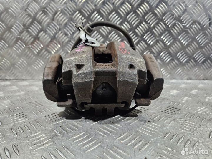 Суппорт передний правый Bmw X3 F25