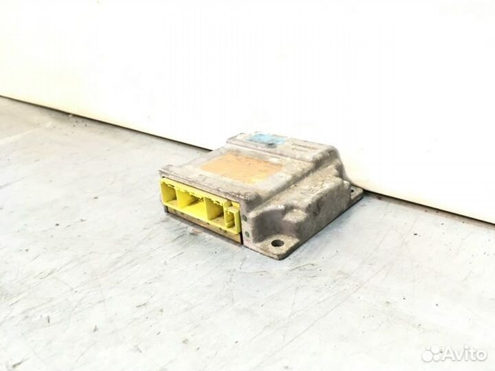 Блок управления аирбаг Mazda Familia седан BJ