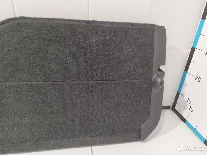 Обшивка двери багажника Discovery III 2004-2009