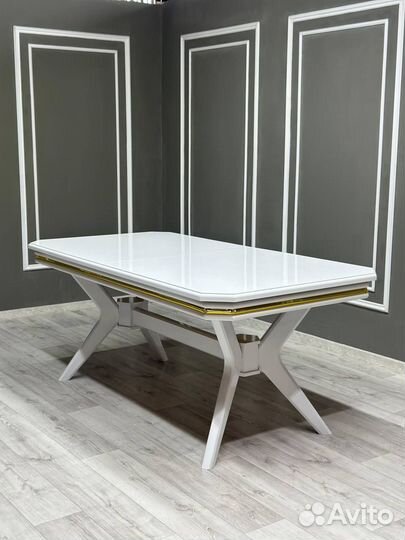 Кухонный стол новый