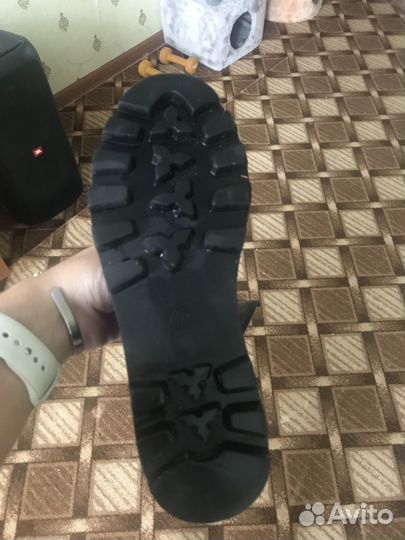 Продам натур. зимние сапоги для девочки 37 размер