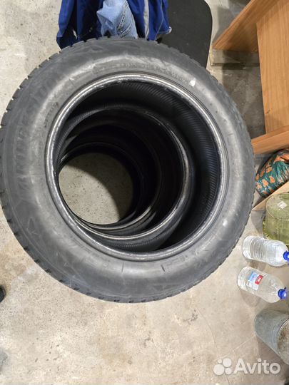 Bridgestone Blizzak DM-V2 235/60 R18 107S