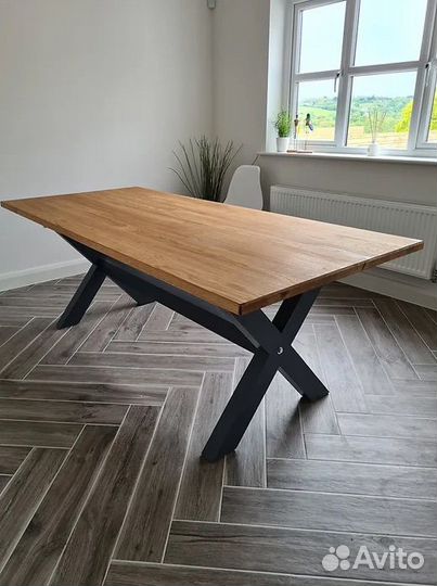 Стол из массива