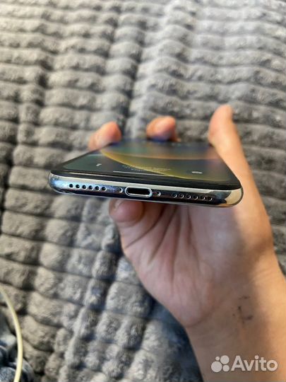 Телефон iPhone X 256 gb