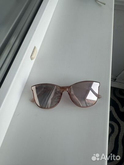 Солнцезащитные очки