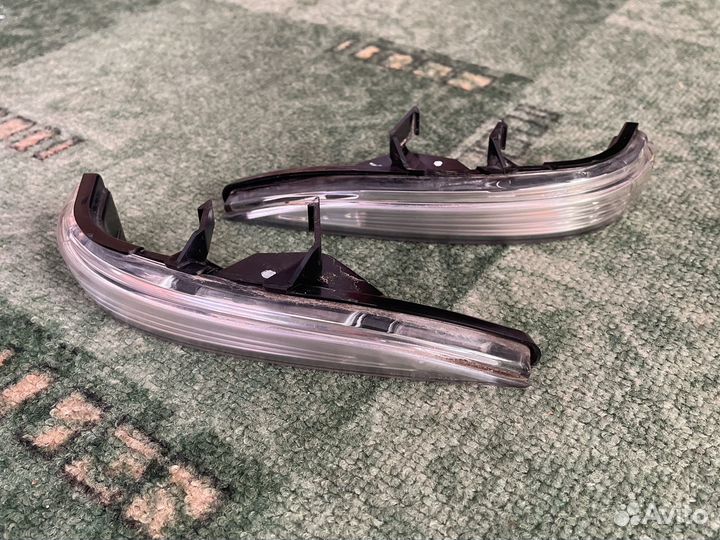 Повторители зеркал LADA веста