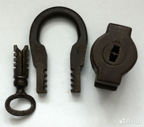 Замок кованый