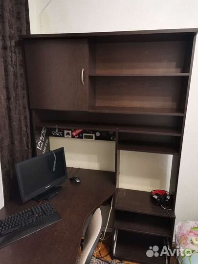 Компьютерный стол