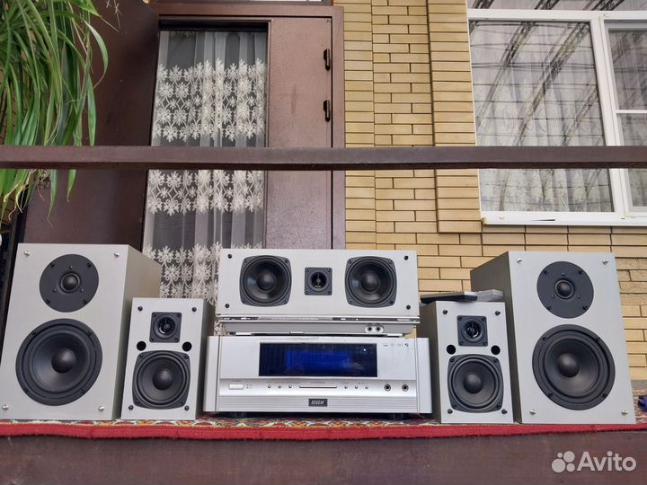 Музыкальный центр