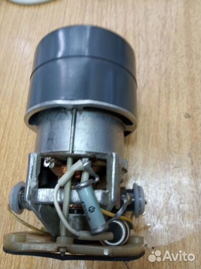 Мотор от пылесоса Шмель
