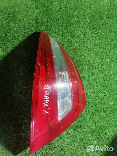 Фонарь задний левый Nissan Teana