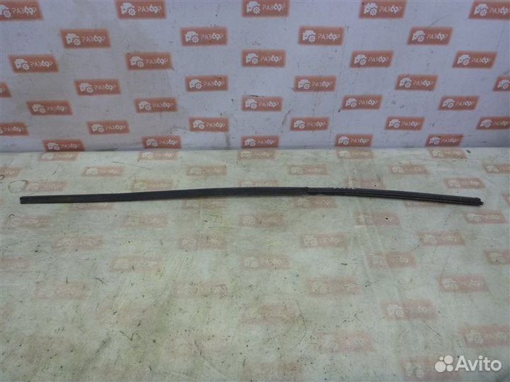 Уплотнитель стекла двери бархотка передний левый