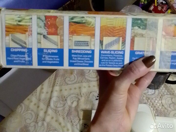 Терка со многими приспособлениями