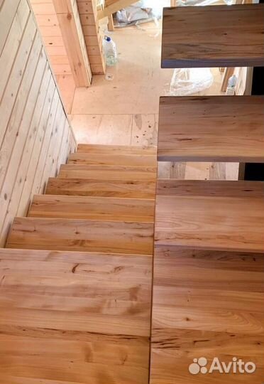 Металлические лестницы с поворотом