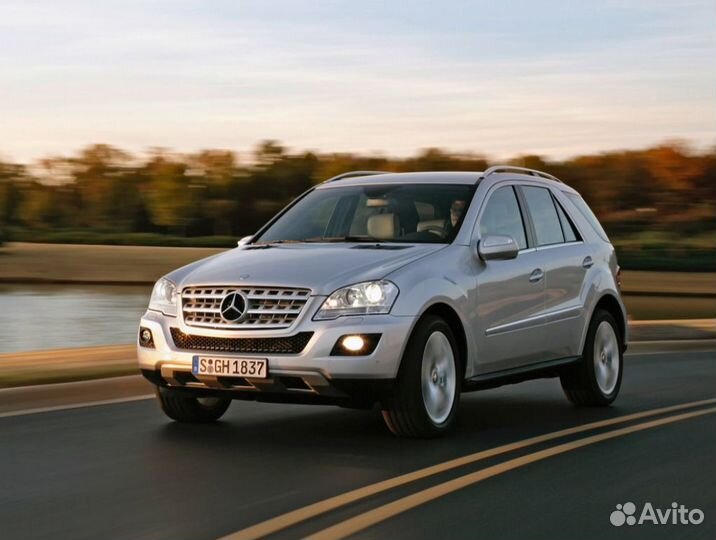 Стекло фары Mercedes ML164 W164