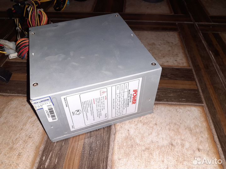 Продам блок питания старенький