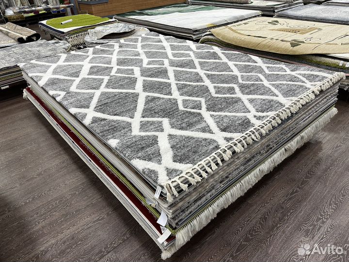 Ковер новый 2.4х3.4