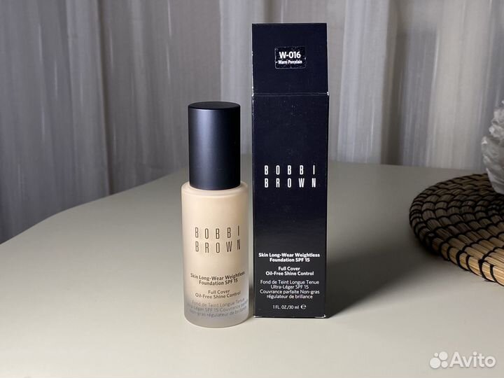 Тональный крем Bobbi Brown W-016