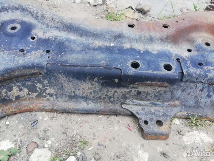 Подрамник передний Тойота Раф 4 40