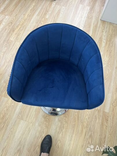 Барный стул для бровиста, визаж