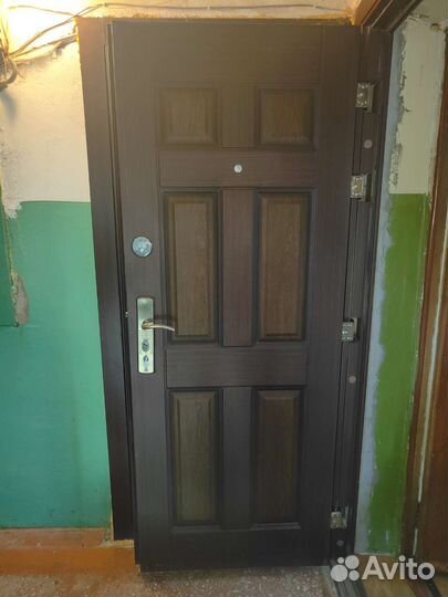 Дверь входная металлическая