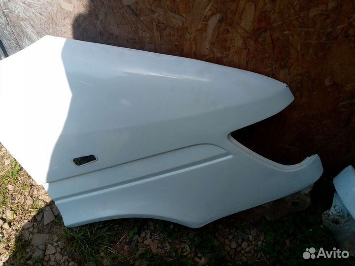 Крыло мерседес спринтер