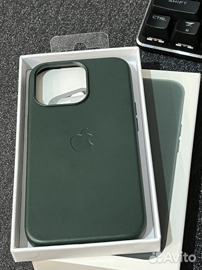 Чехол на iPhone 13 pro кожа зеленый