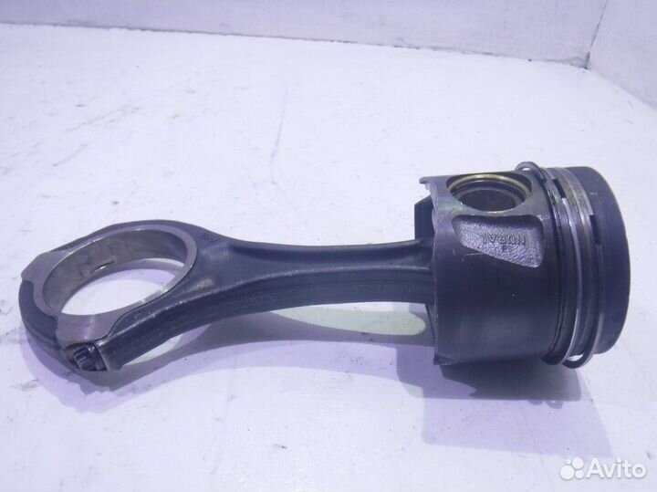 Поршень с шатуном Мерседес