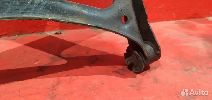 Фольксваген туарег рычаг задний левый нижний