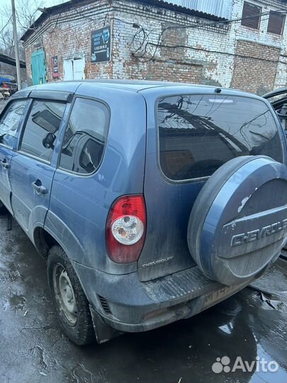 Niva chevrolet в разбор 2011 год