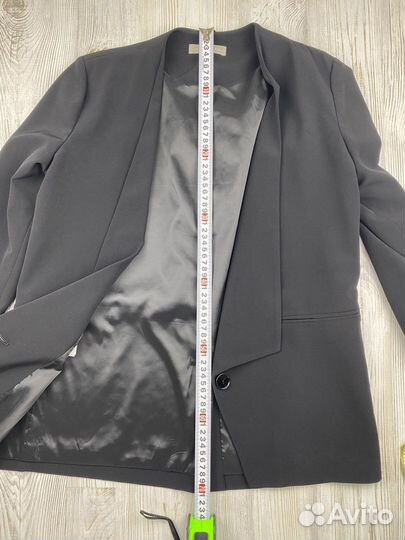 Смокинг женский от Stefanel до 44 RU