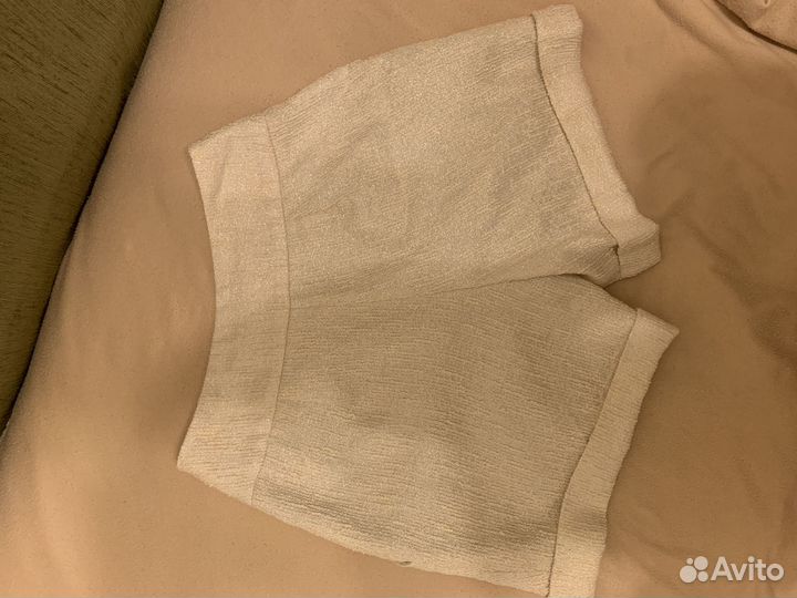 Шорты женские из белого букле
