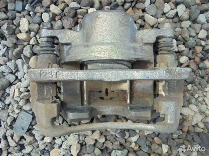 Суппорт передний правый Honda Accord CF4 F20B 1999