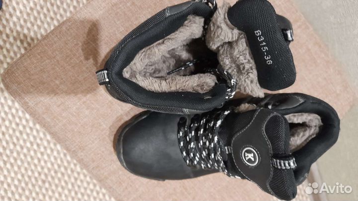 Лыжные ботинки женские, классические