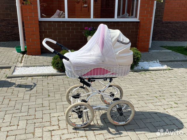 Коляска из эко кожи